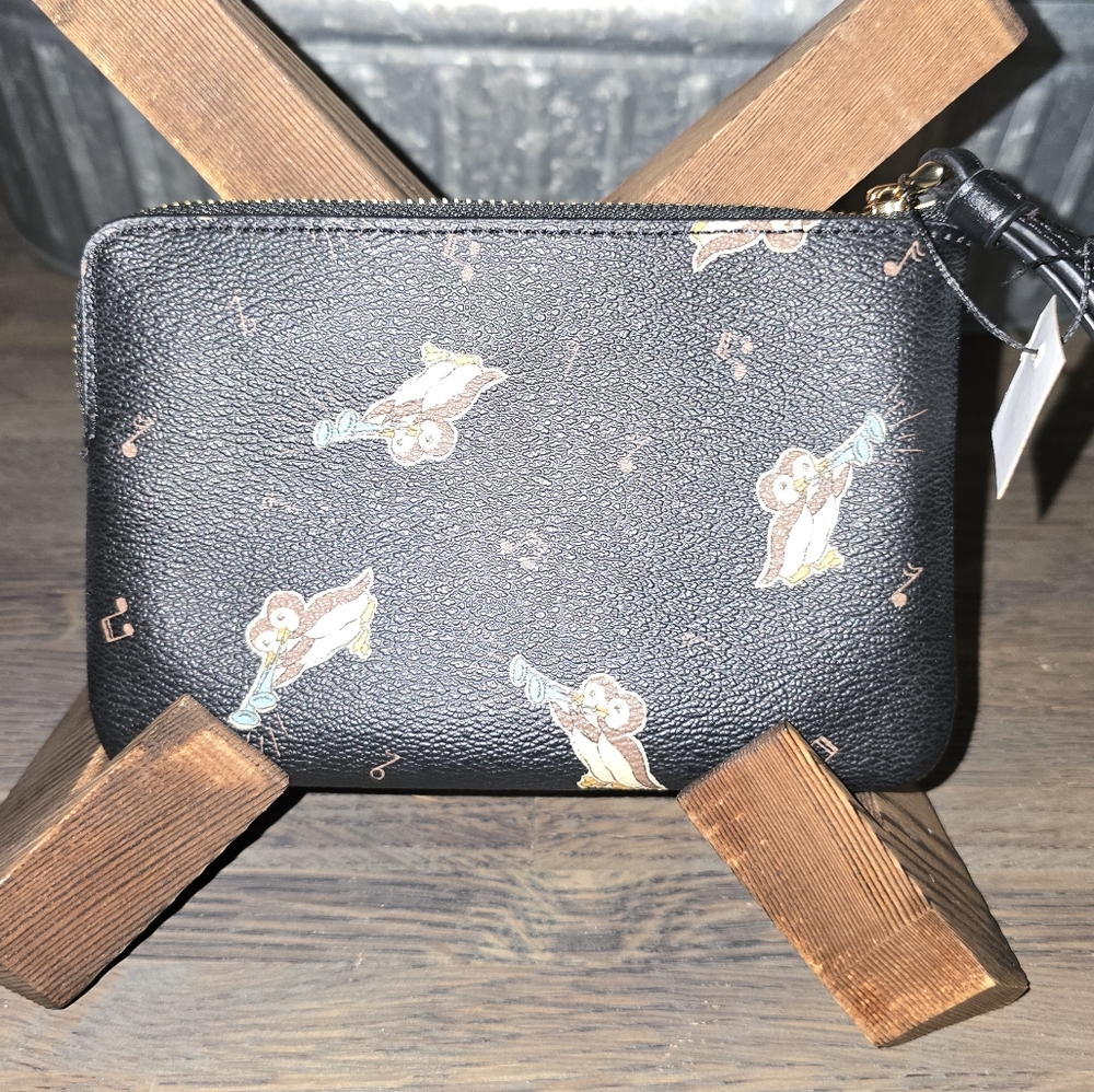 Authentic COACH Signature Coated leather penguin print  zip top wristlet - Picture 2 of 4